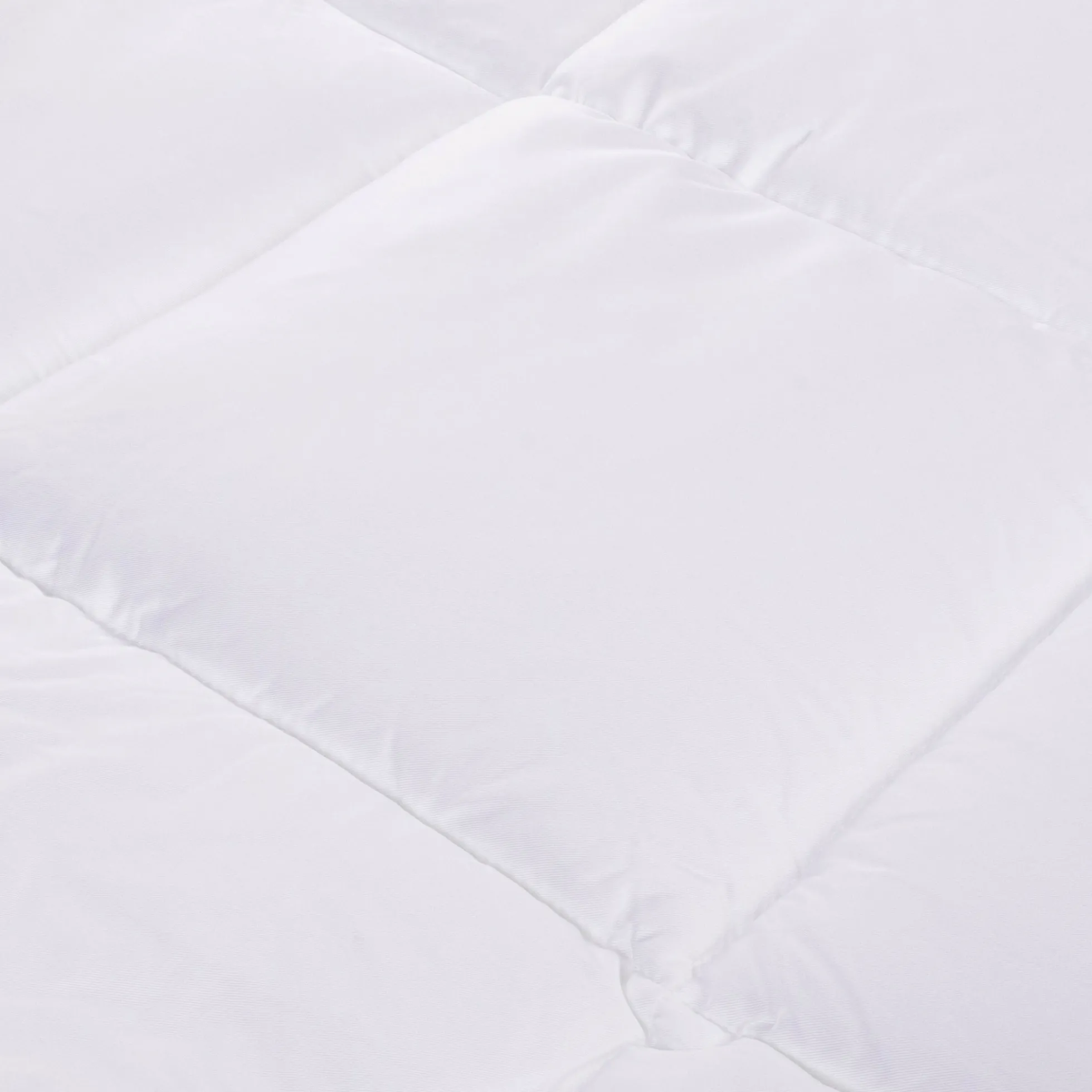 Baby helårsdyne - Bambusdyne - Ekstra blød bambus og dunfiber - Allergivenlig - 70x100 cm - Nordstrand Home
