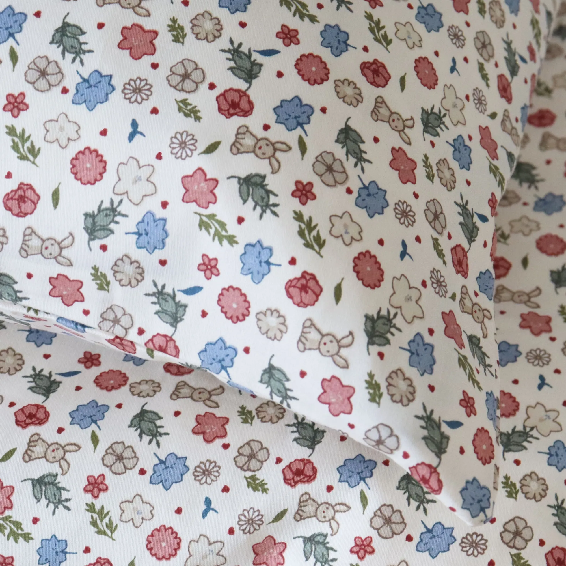Baby sengetøj 70x100 cm - 100% økologisk bomuldssatin - Blomster