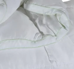 Bambus helårs dyne - Ekstra blød bambus og dunfiber - Allergivenlig - 200x220 cm - Borg Living