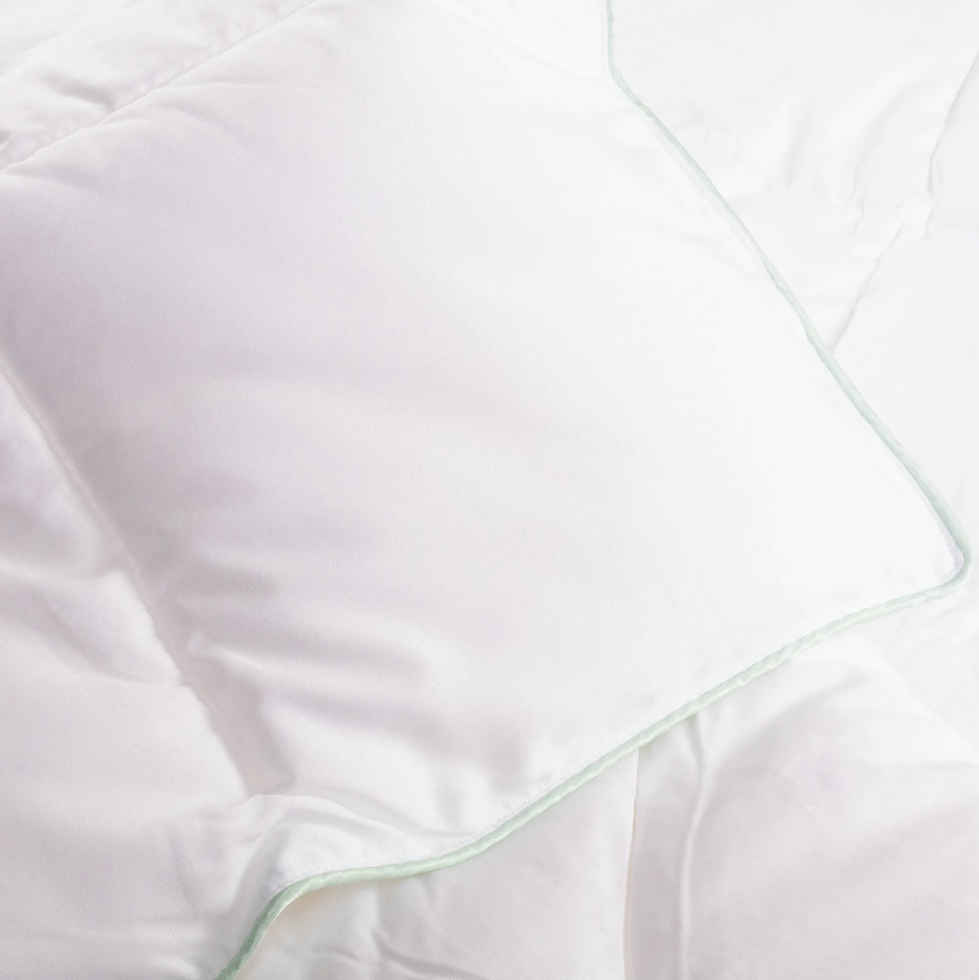 Bambus sommer dyne - Ekstra blød bambus og dunfiber - 150x210 cm - Borg Living