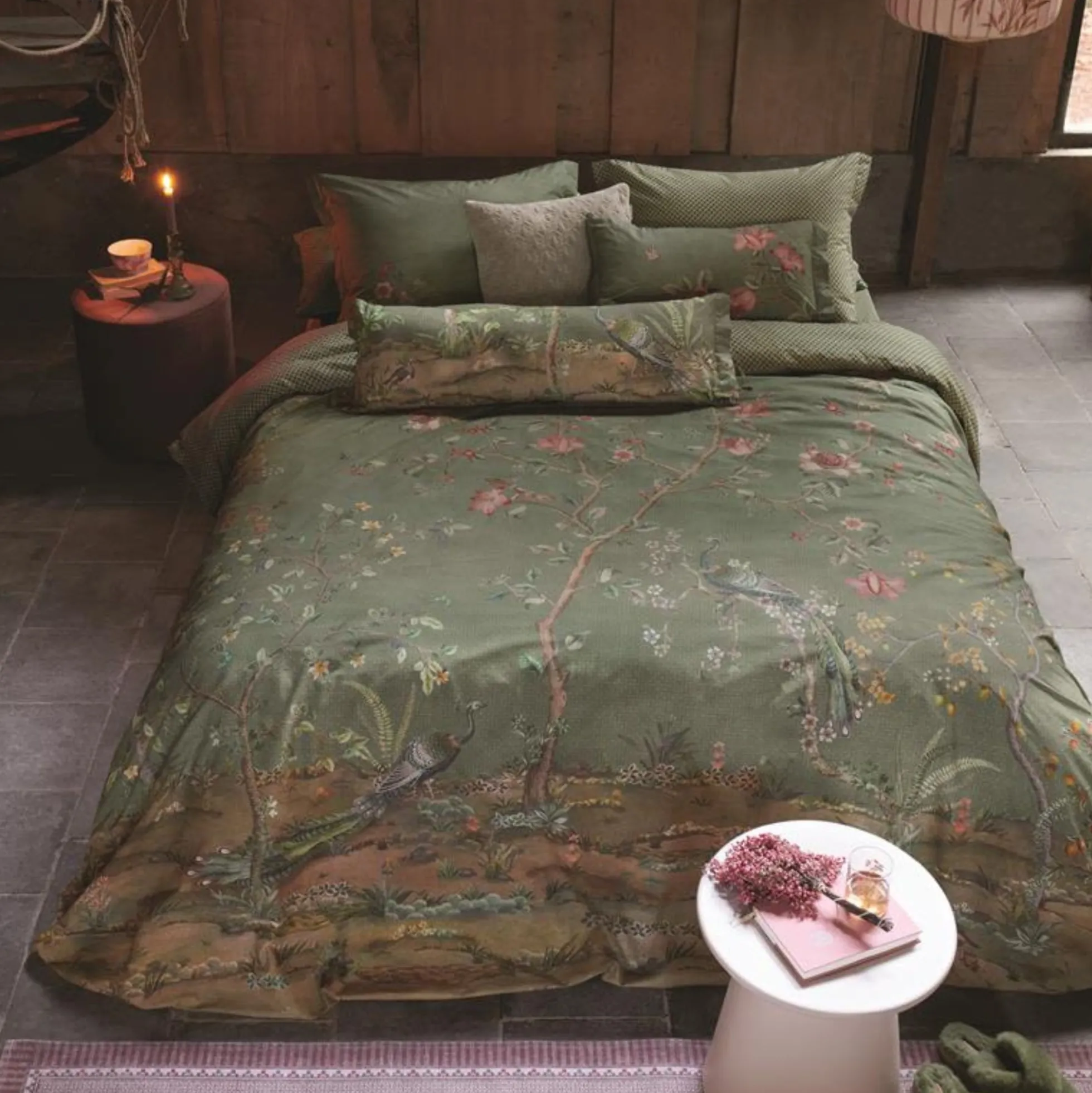 Blomstret sengetøj 140x220 cm - Grønt vendbart sengesæt i 100% blød bomuld - Okinawa green - Pip Studio sengelinned