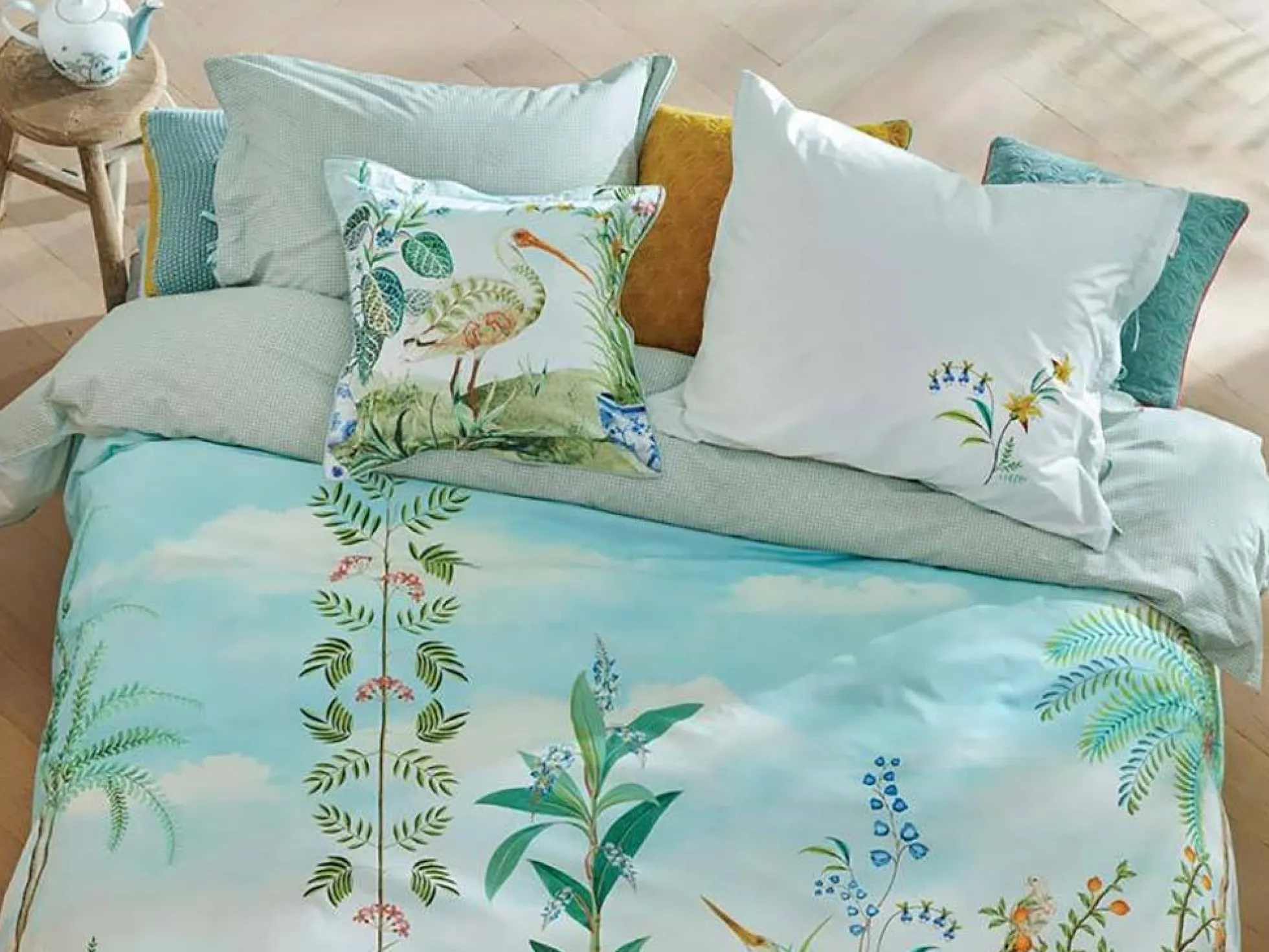 Blomstret sengetøj - 140x200 cm - Jolie white - Sengesæt med 2 i 1 design - 100% bomuld - Pip Studio sengetøj
