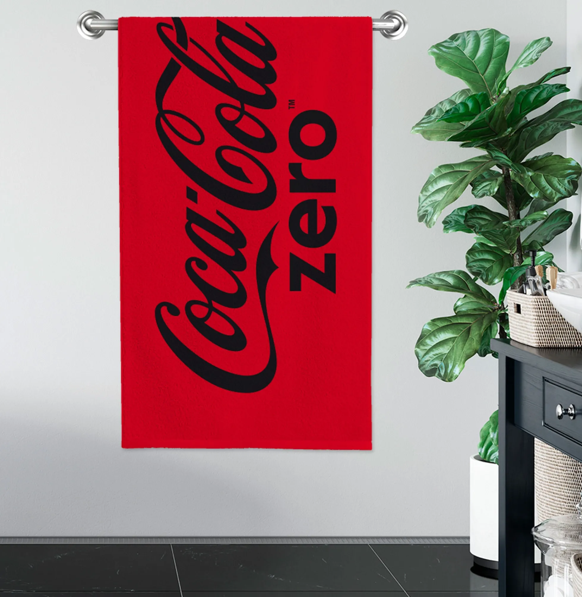 Coca Cola Zero håndklæde - 70x140 cm - 100% bomuld - Blødt badehåndklæde med Coca Cola Zero logo