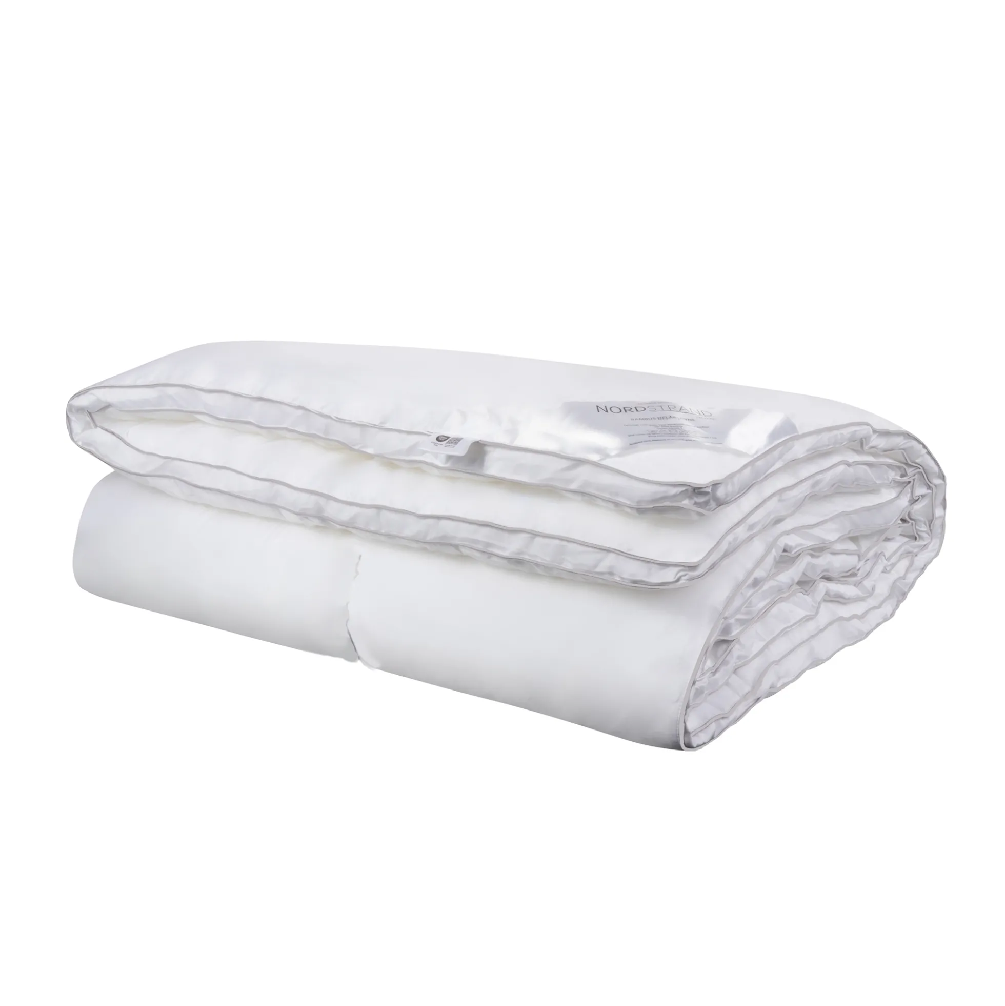 Dobbelt dyne - Bambus helårsdyne - Ekstra blød bambus og dunfiber - Allergivenlig - 240x220 cm - Nordstrand Home