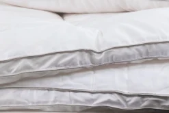 Dobbelt dyne - Bambus helårsdyne - Ekstra blød bambus og dunfiber - Allergivenlig - 240x220 cm - Nordstrand Home