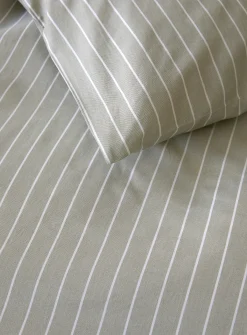 Dobbelt sengetøj 200x220 cm - 100% bomuld - Høie of Scandinavia - Pia Olivengrøn