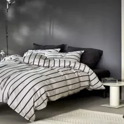 Dobbelt sengetøj 200x220 cm - 100% bomuld - Høie of Scandinavia - Odin Dæmpet Sort