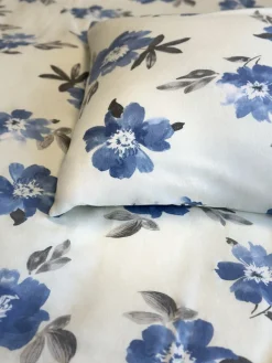 Dobbelt sengetøj 200x220 cm - Bomulds flonel - Hvid med blå blomster