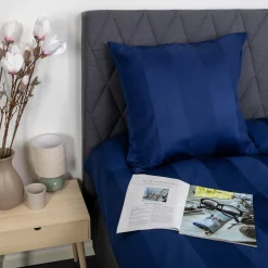 Dobbelt sengetøj 200x220 cm - 100% bomuldssatin - Diana - Blå jacquardvævet striber