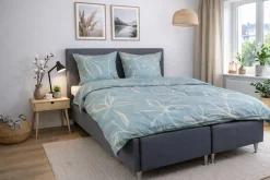 Dobbelt sengetøj 200x220 cm - 100% bomuldssatin - Iris - Grønt blomster print