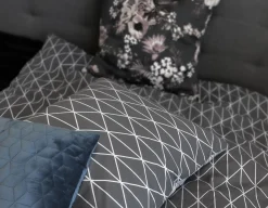 Dobbelt sengetøj 240x220 cm - 100% Bomuld - Vendbart med gråt harlequin design