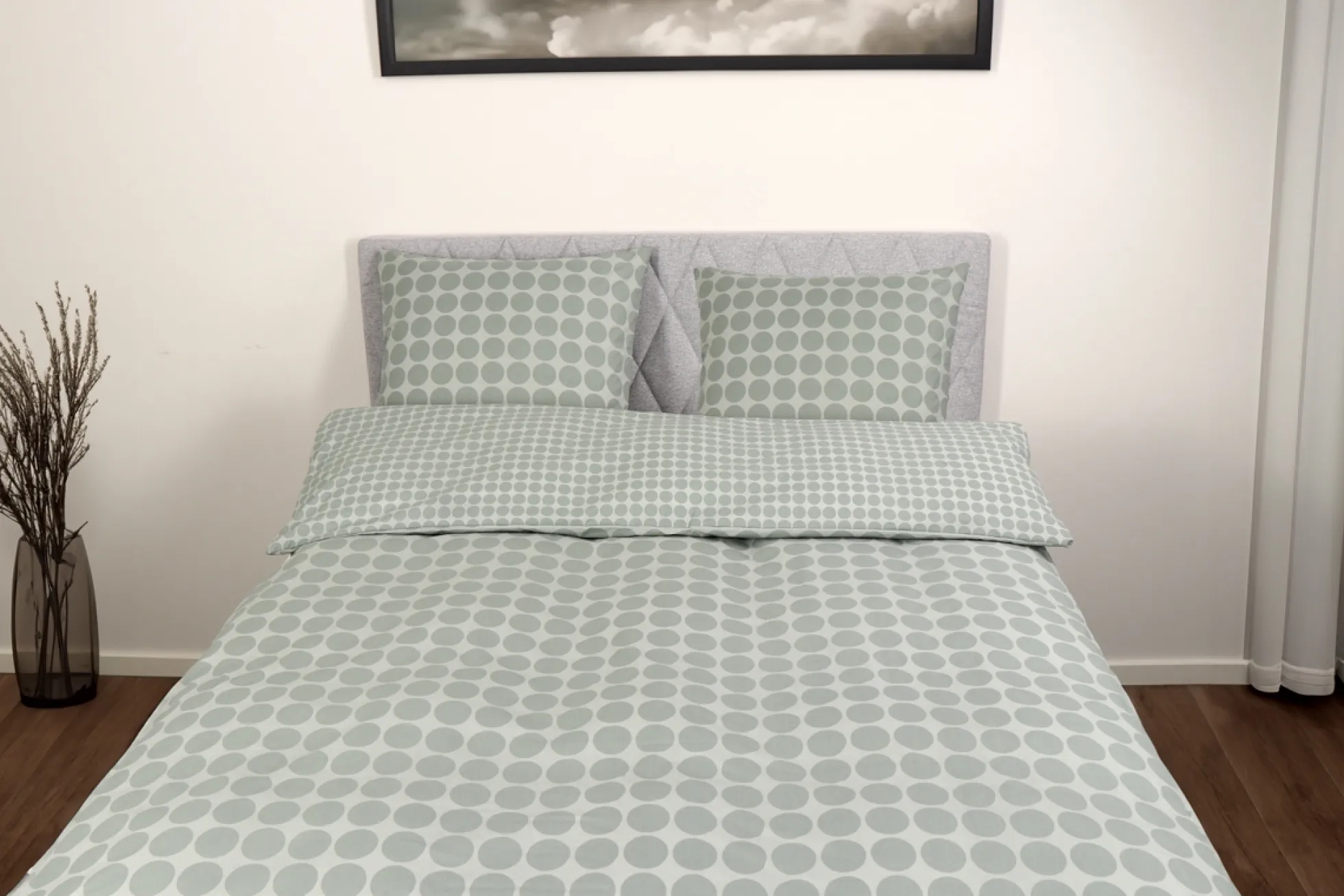 Dobbelt sengetøj 240x220 cm - 100% Bomuld - Vendbart med grønne cirkler