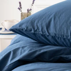 Ensfarvet sengetøj 140x220 cm - Blåt sengesæt - 100% GOTS økologisk bomuld - Kelly Uni Blue - Nordisk Tekstil sengelinned