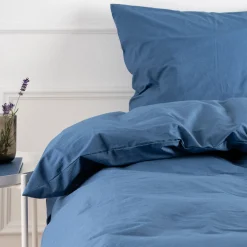 Ensfarvet sengetøj 140x200 cm - Blåt sengesæt - 100% GOTS økologisk bomuld - Kelly Uni Blue - Nordisk Tekstil sengelinned