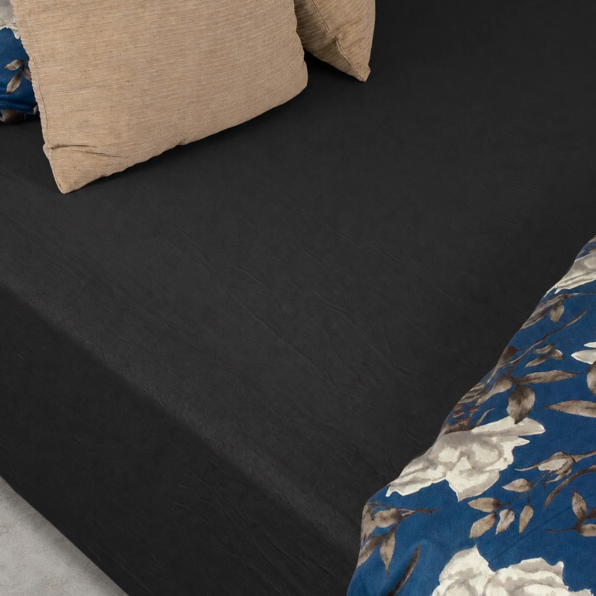 Faconlagen 140x200 cm - 100% blødt bomulds lagen - Sort boxlagen til madras by Nordstrand Home