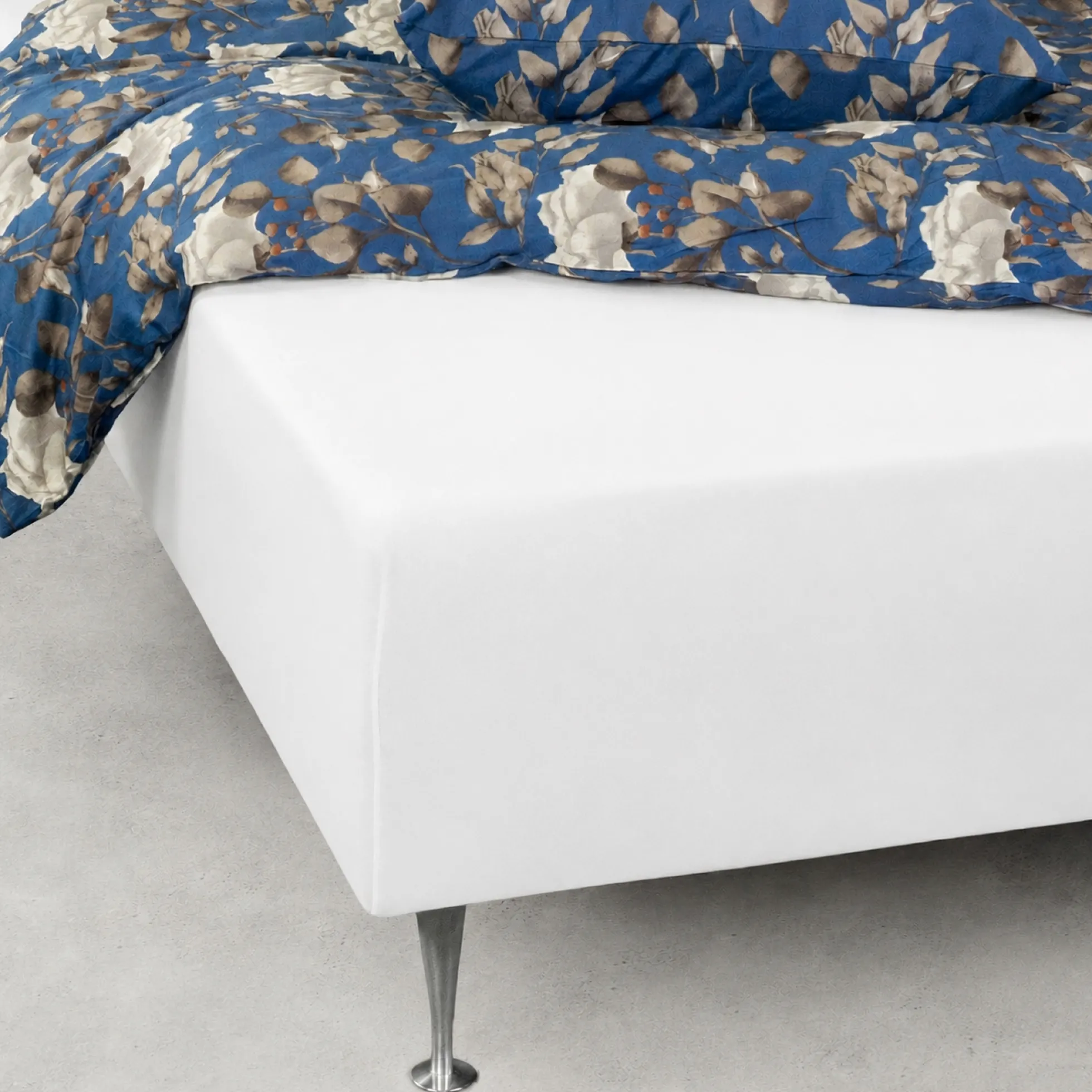 Faconlagen 140x200 cm - 100% blødt bomulds lagen - Hvidt boxlagen til madras by Nordstrand Home