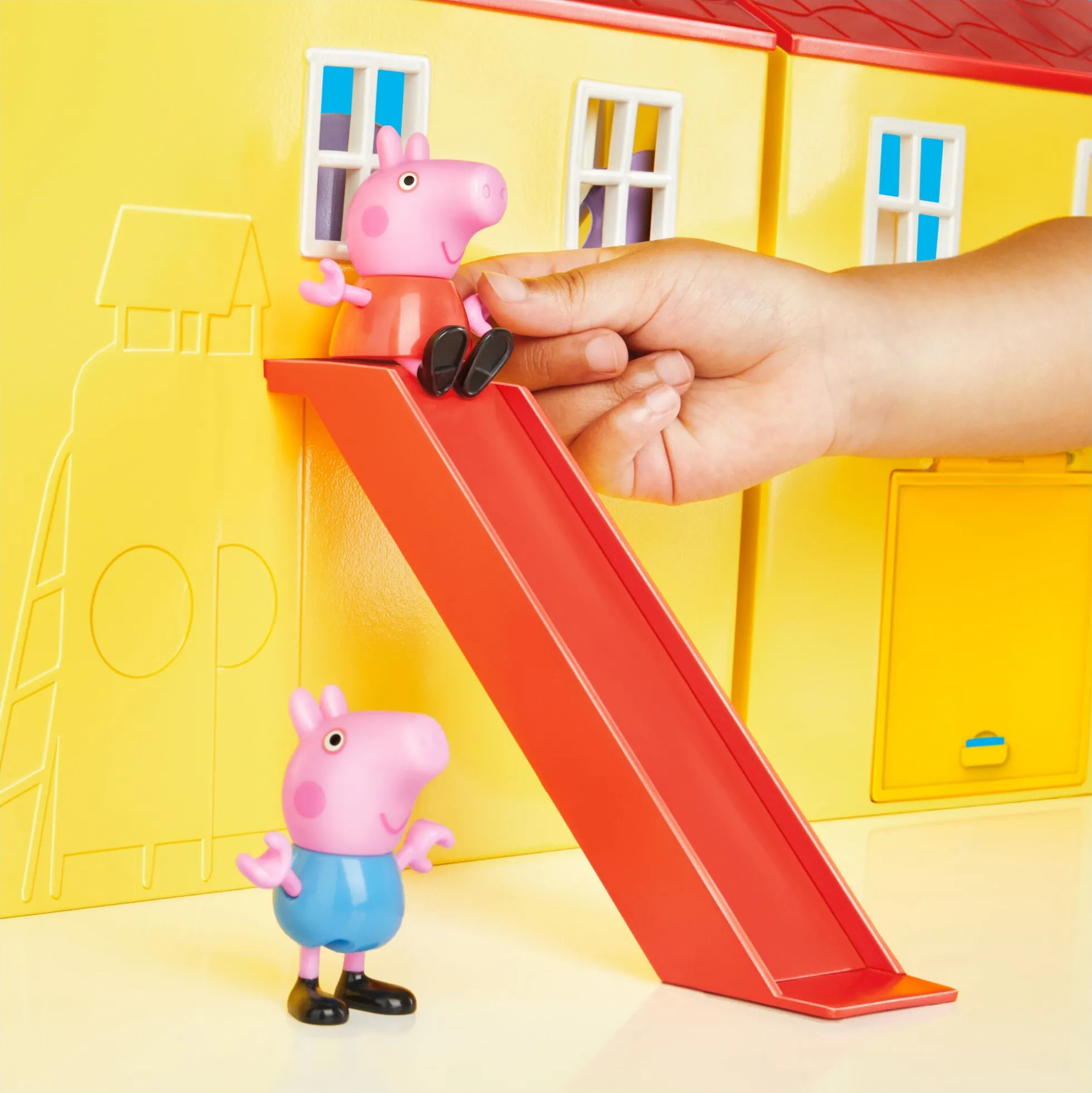 Gurli Gris stort familiehus med 3 figurer og tilbehør - 7,5 cm figurer