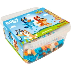 Hama Maxi perlesæt i bøtte - 900 perler og 1 stiftplade - Bluey