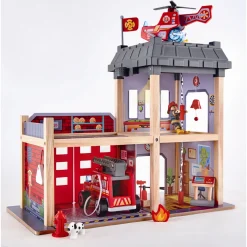 Hape City brandstation i træ med lys, lyd, brandbil og helikopter - 13 dele - 60x30x47,8 cm