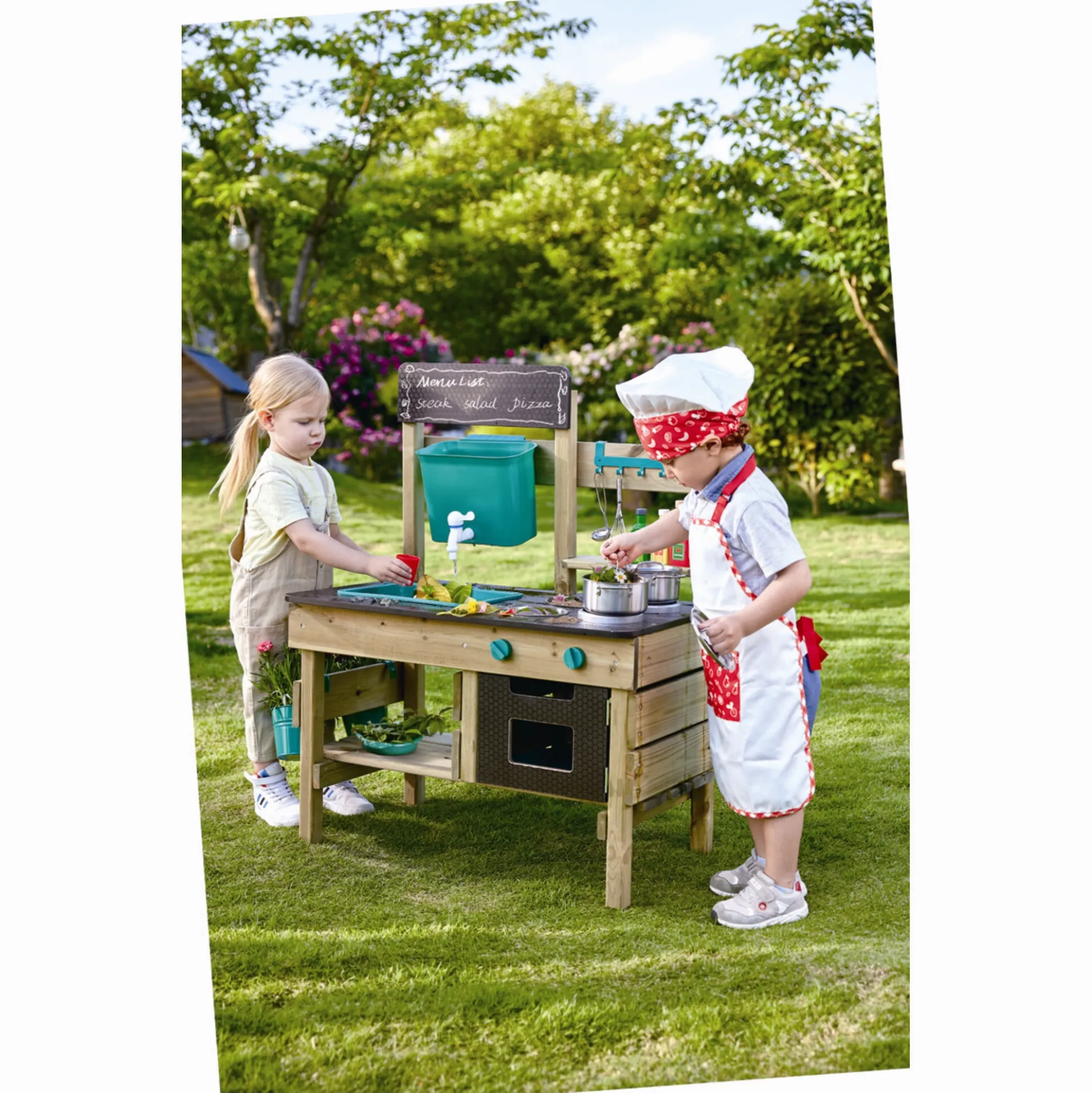 Hape udendørs legekøkken - mudderkøkken med vandtank, tavle og tilbehør -77x46x99