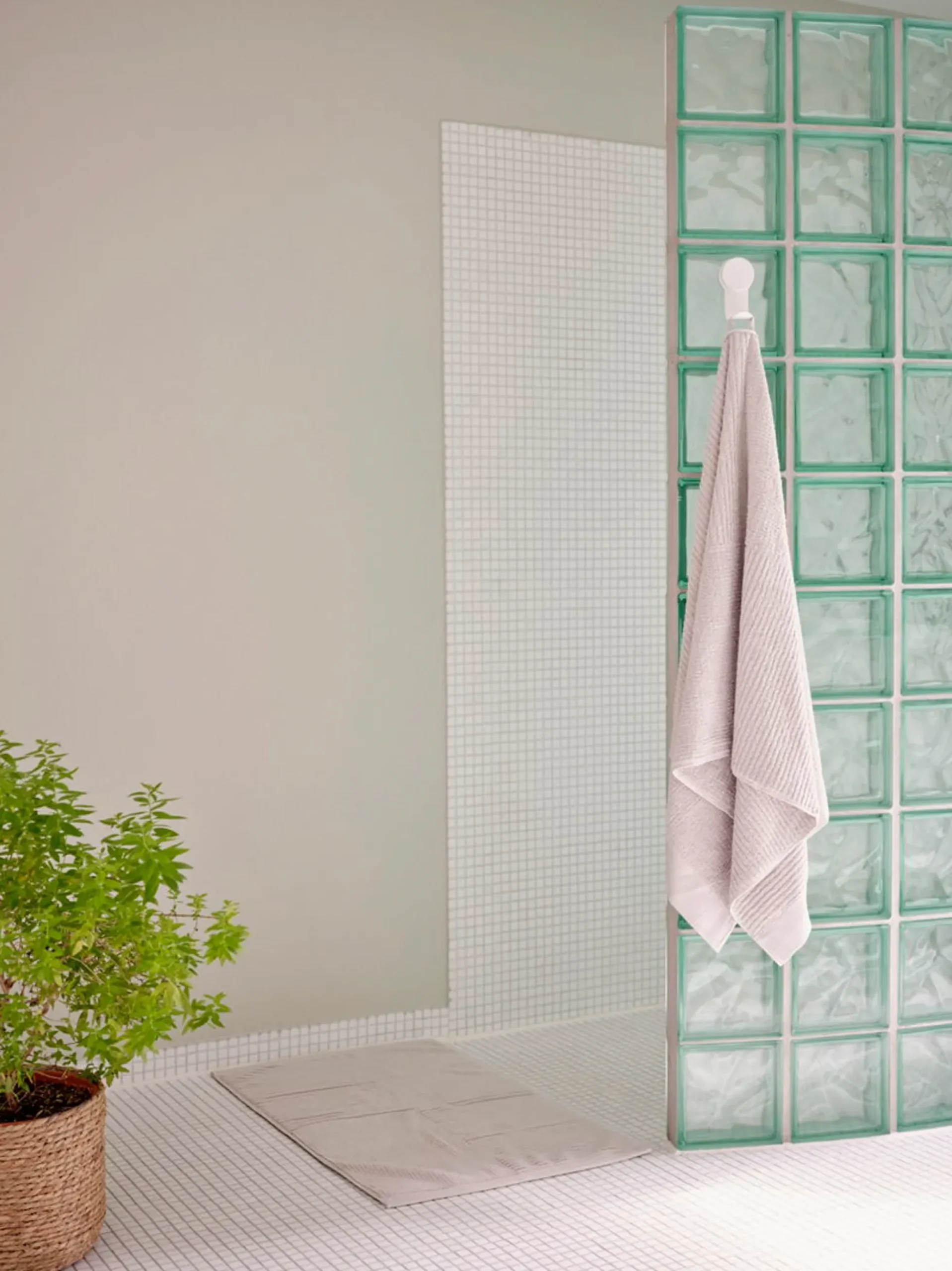 Håndklæde - 100% bomuld - Badehåndklæde 70x140 cm - Zone Denmark Classic - Soft Grey