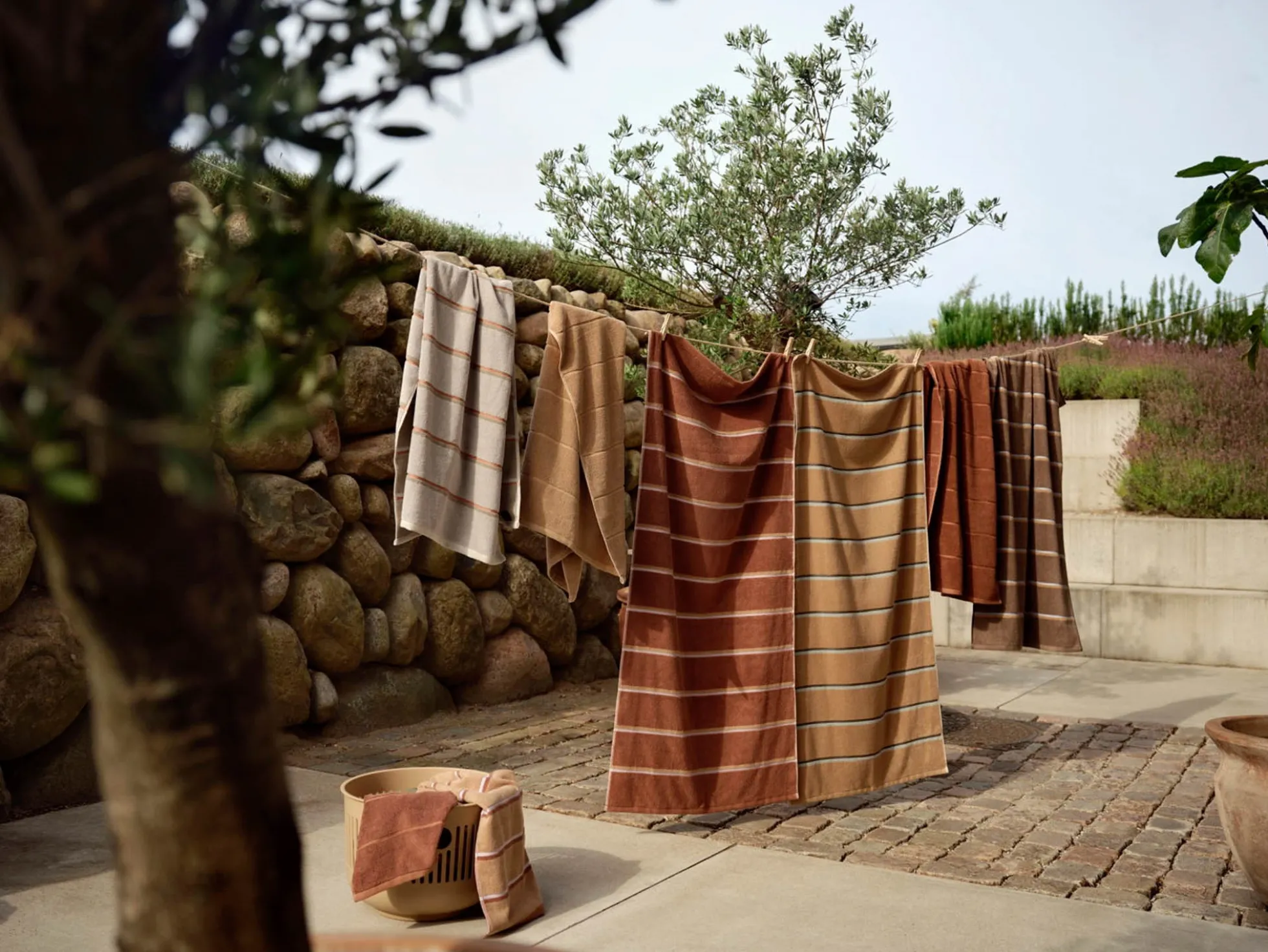 Håndklæde - 100% bomuld - 50x100 cm - Zone Denmark Sauna - Stribet Terracotta