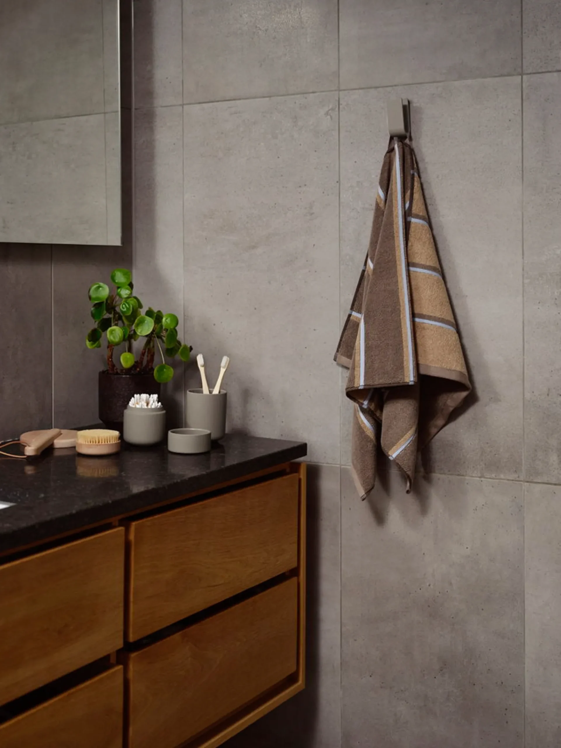 Håndklæde - 100% bomuld - 50x100 cm - Zone Denmark Sauna - Stribet Taupe