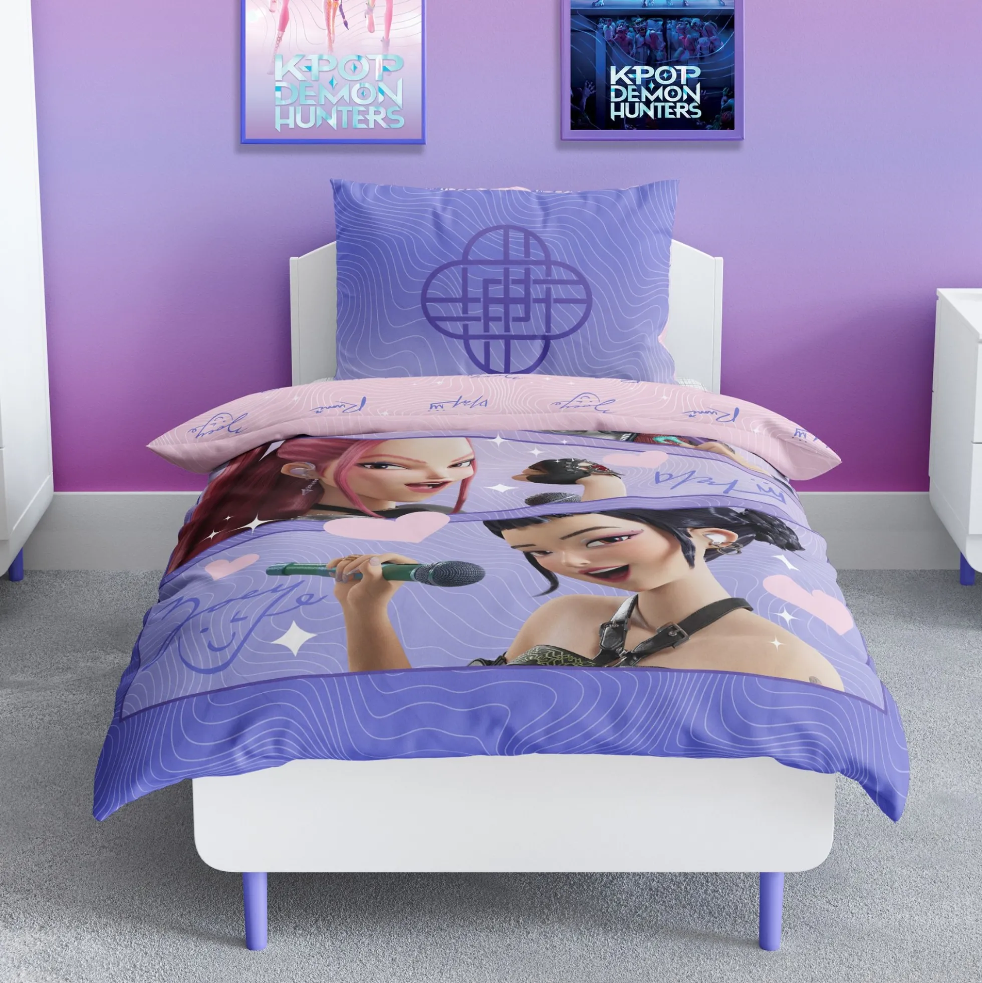 Huntrix sengetøj - 100% bomuld - Børnesengetøj 140x200 cm - Lyserød - KPop Deamon Hunters