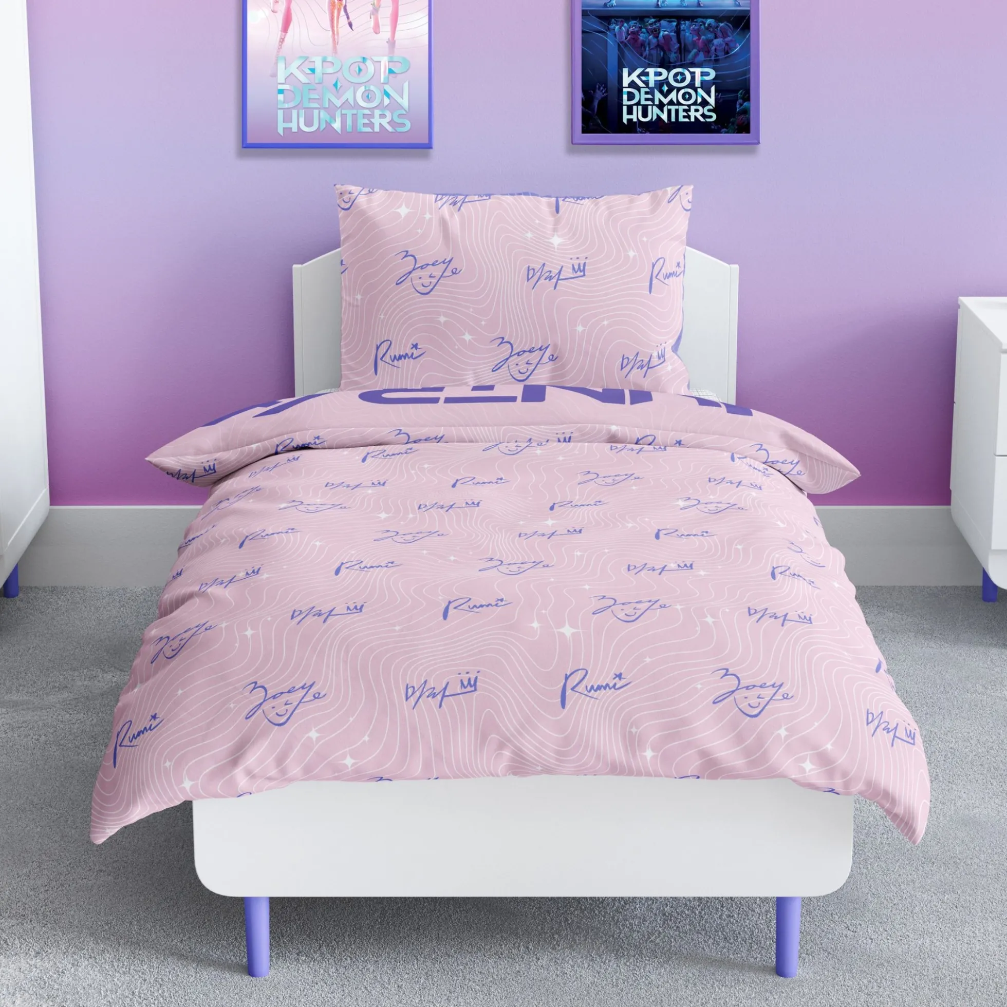 Huntrix sengetøj - 100% bomuld - Børnesengetøj 140x200 cm - Lyserød - KPop Deamon Hunters