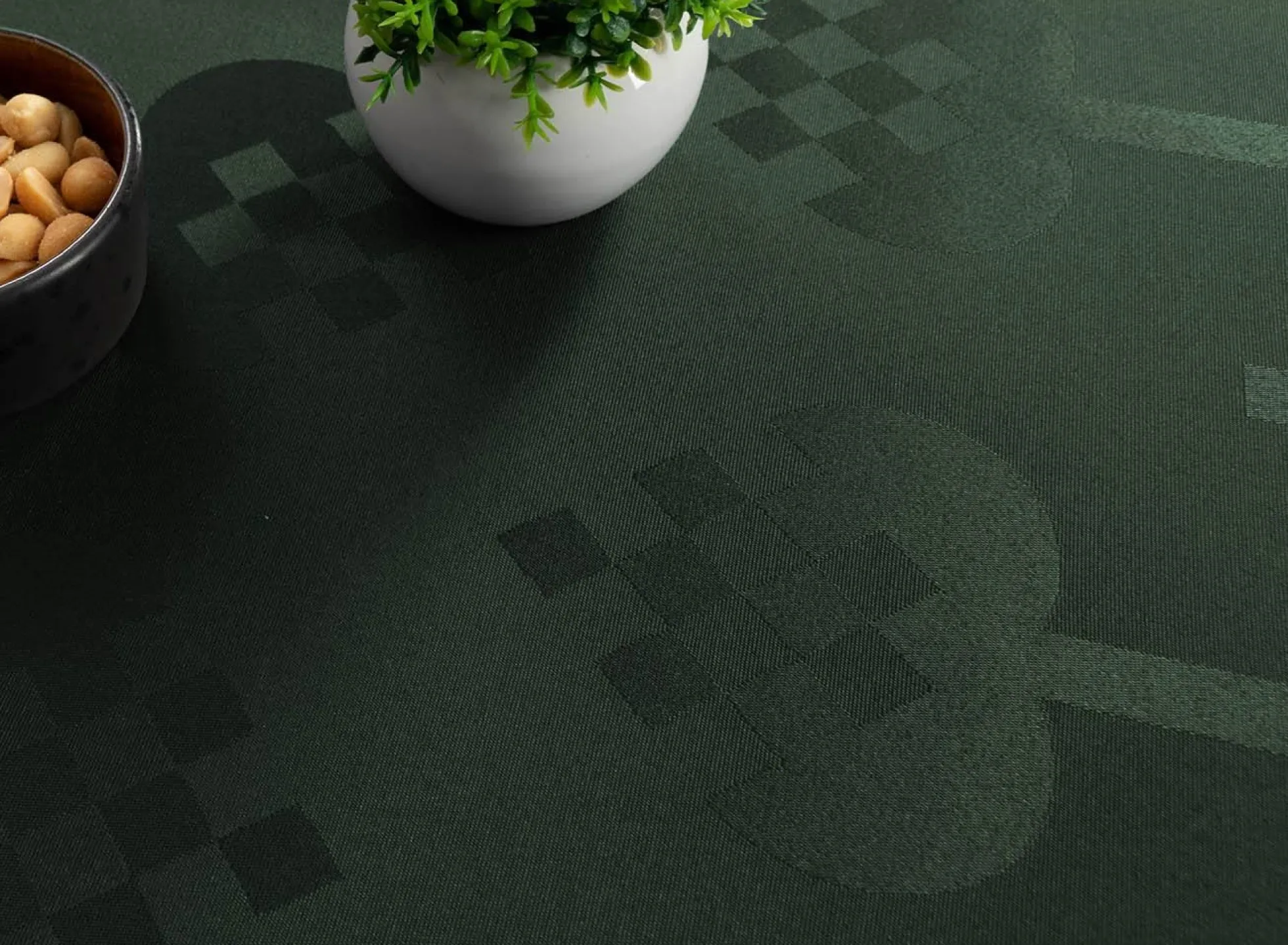 Juledug - 140x420 cm - Grøn med hjerter - Jacquardvævet borddug - Eksklusiv dug