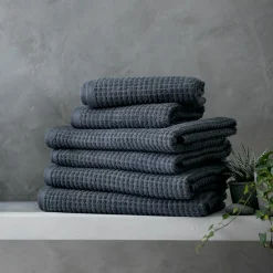JUNA håndklæde - 100% økologisk bomuld - 50x100 cm - Check mørkegrå