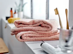 Økologisk håndklæde - 100% økologisk bomuld - Badehåndklæde 70x140 cm - Södahl Organic Comfort - Rosa