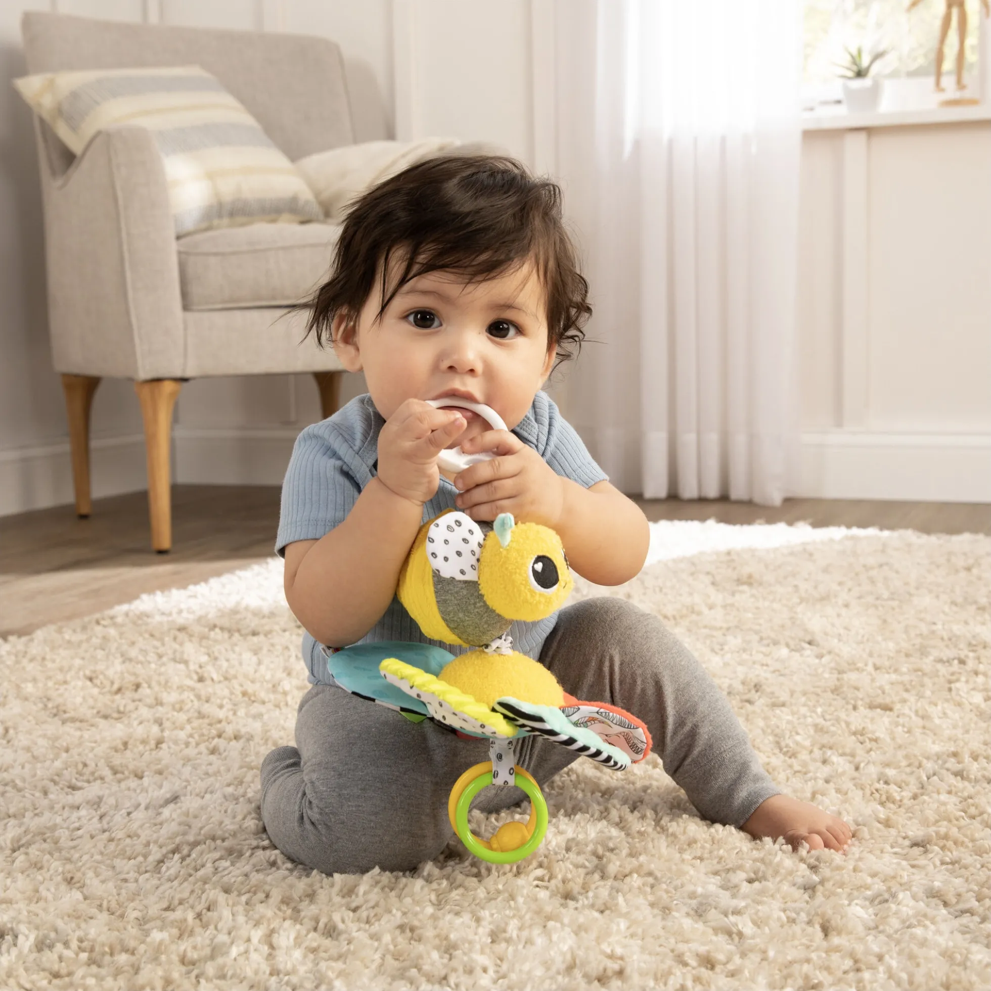 Lamaze Buzzy bien Clip & Go sanselegetøj - Fra 0 mdr.