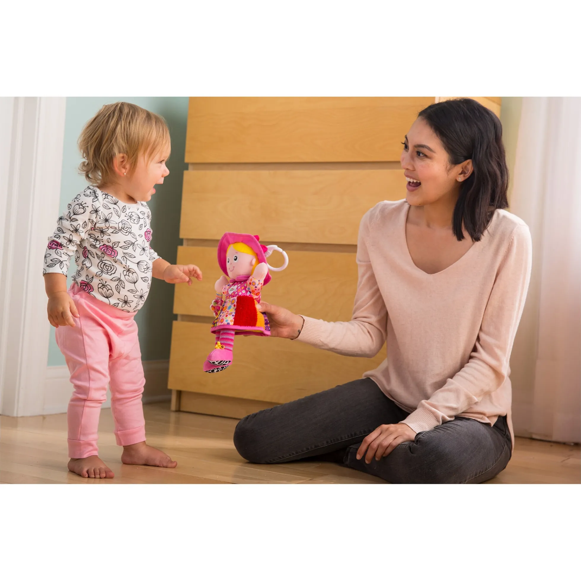 Lamaze My Friend Emily blød aktivitetsdukke - Fra 0 mdr.