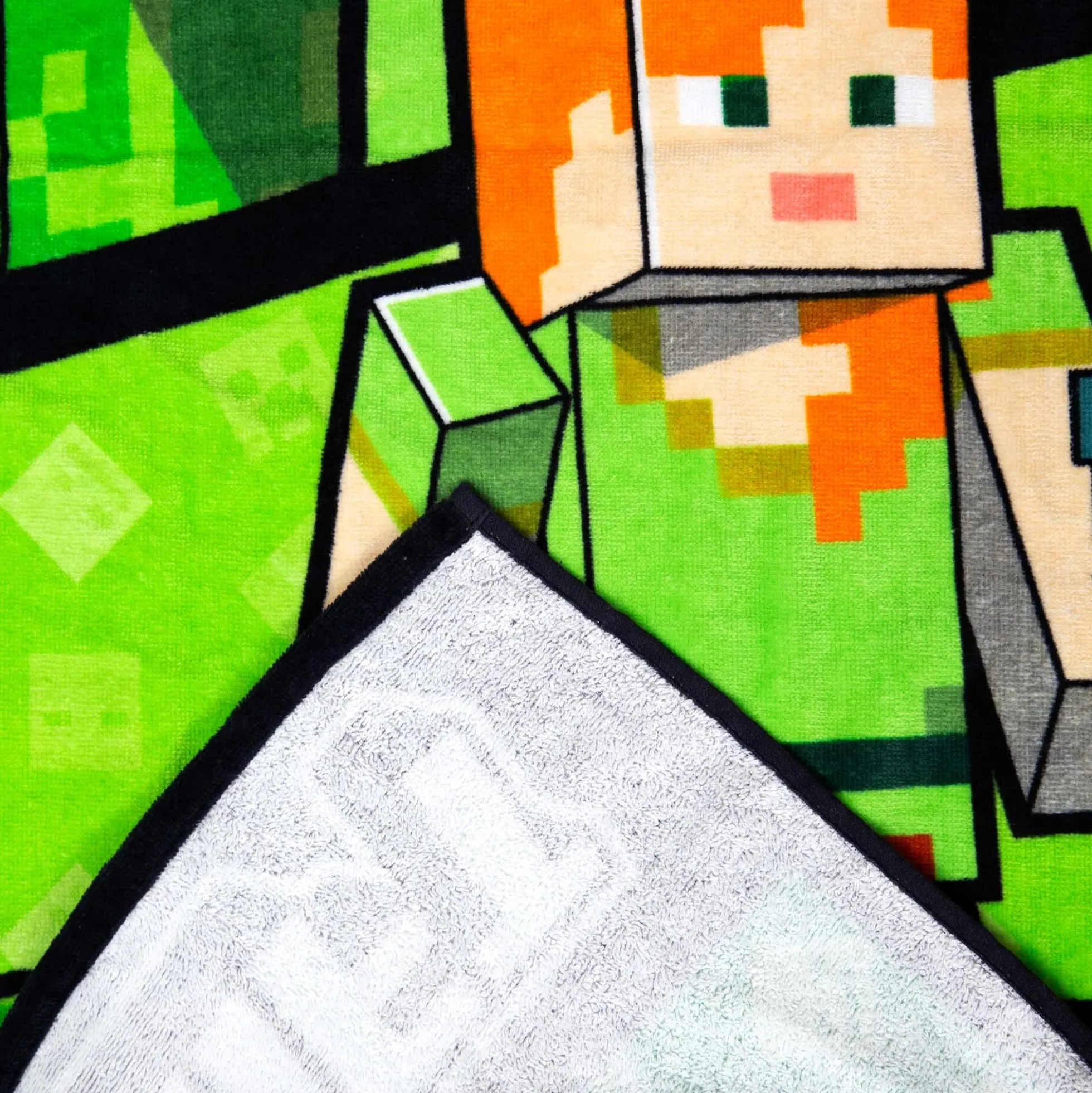 Minecraft håndklæde - 70x140 cm - 100% bomuld - Blødt badehåndklæde med Steve, Alex og Creeper