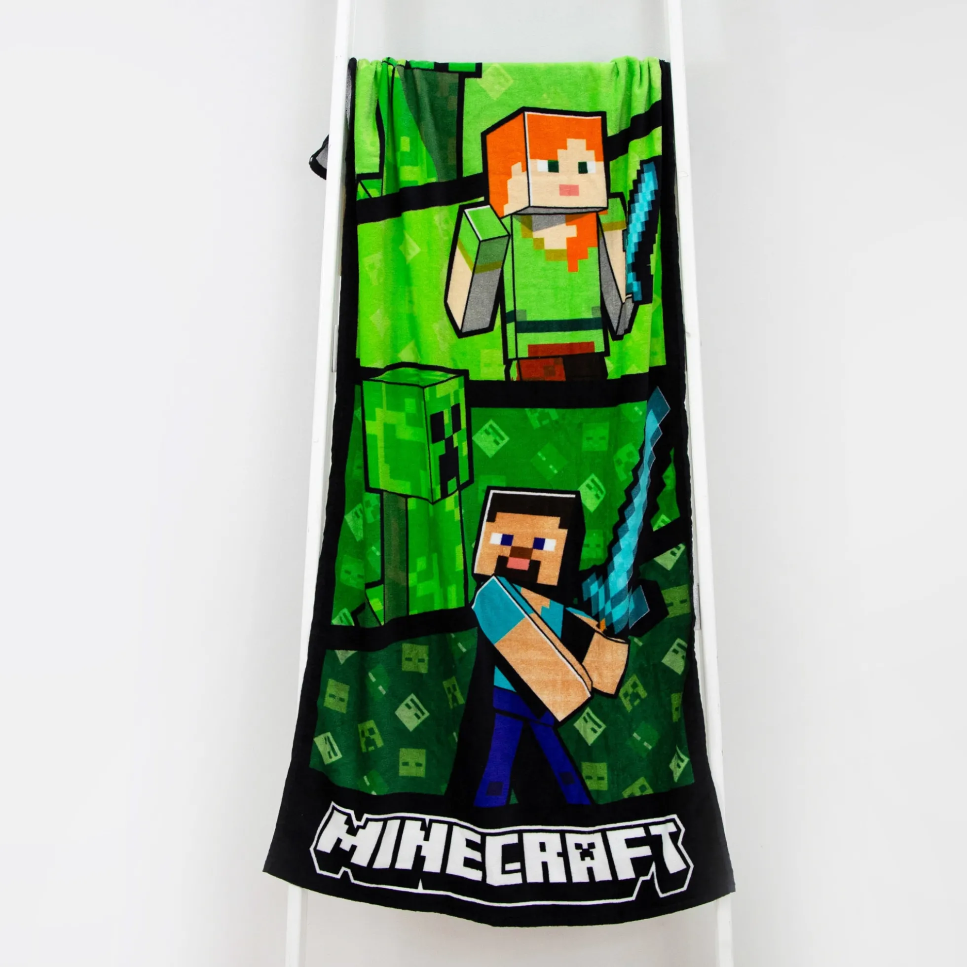 Minecraft håndklæde - 70x140 cm - 100% bomuld - Blødt badehåndklæde med Steve, Alex og Creeper