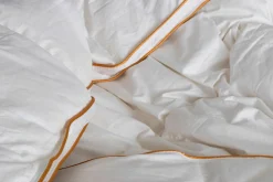 100% moskusdundyne - NOMITE helårsdyne (allergivenlig) - 200x220 cm - Ekstra fint bomuldssatin bolster - Borg Living Årsdynen 2026