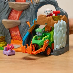 PAW Patrol Dino Filmen Super Lava Blast vulkan legesæt med tilbehør - 36x45x13 cm