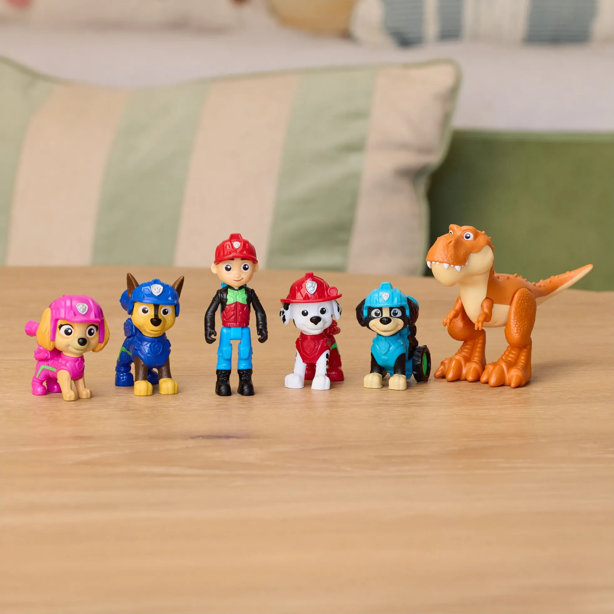 PAW Patrol figursæt med fire hvalpe og Ryder