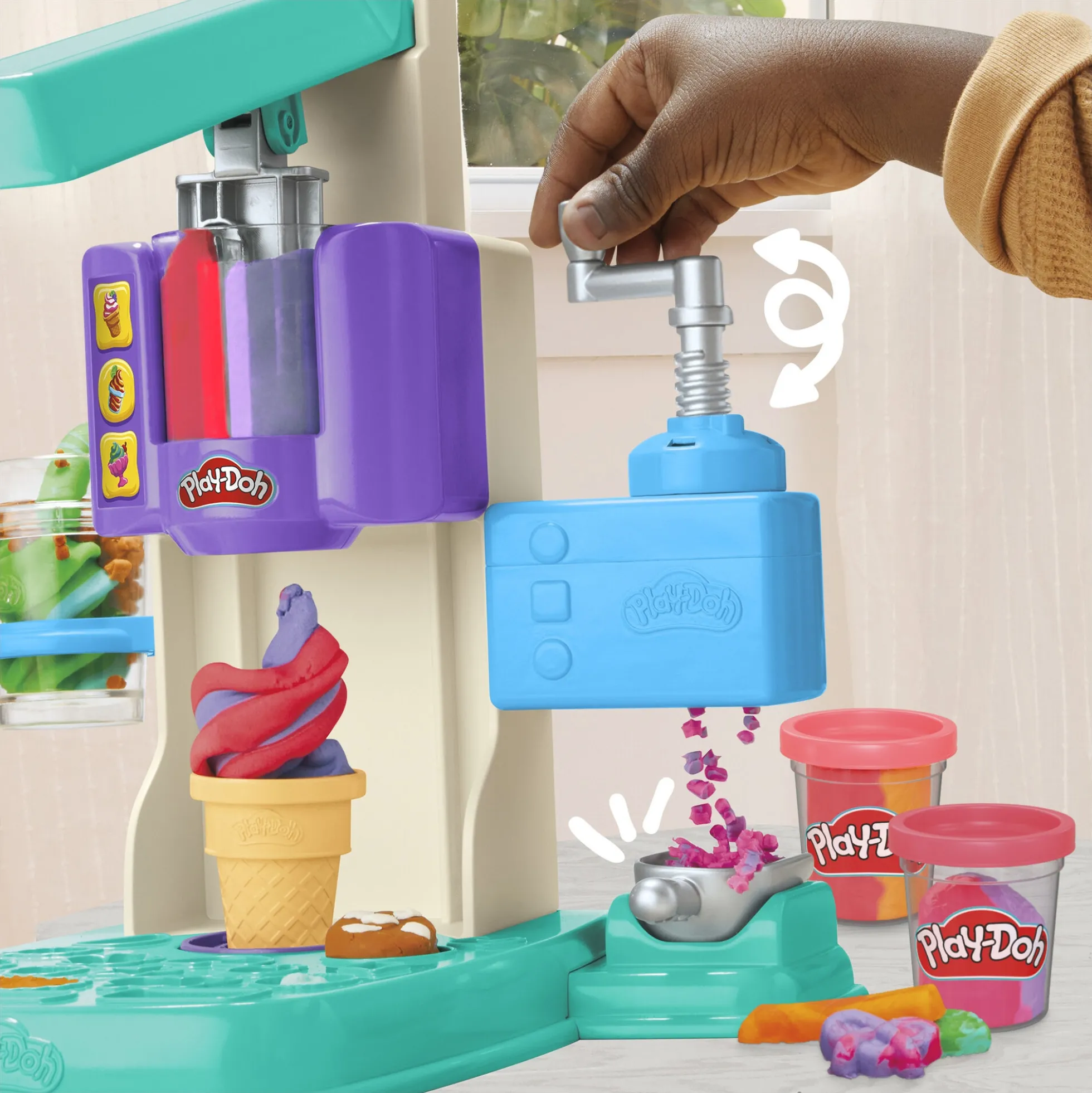 Play-Doh Rainbow Swirl is-legesæt med modellervoks