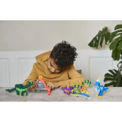 Plus-Plus dinosaur byggesæt med vulkan og byggeplader - 600 dele