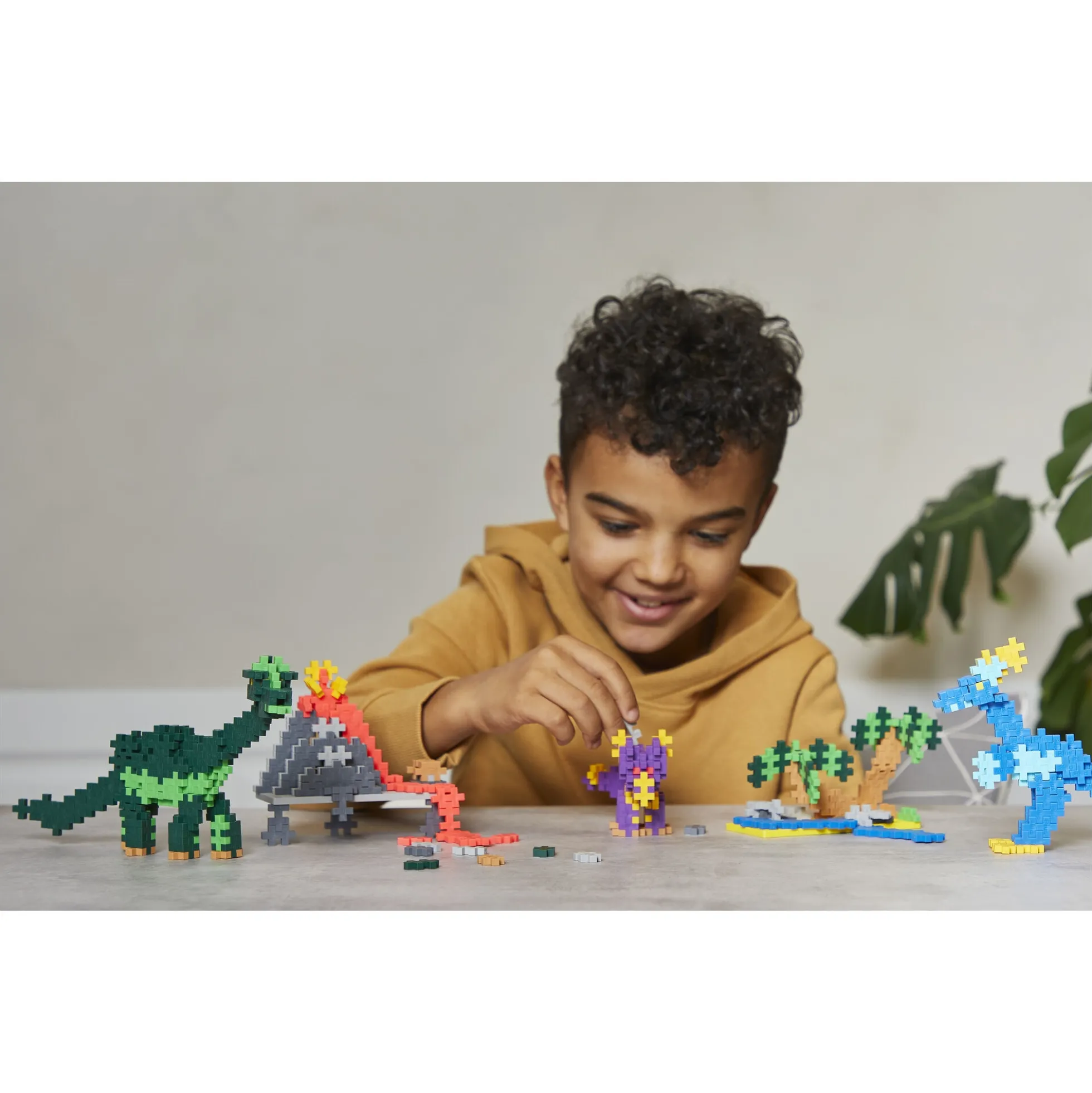 Plus-Plus dinosaur byggesæt med vulkan og byggeplader - 600 dele