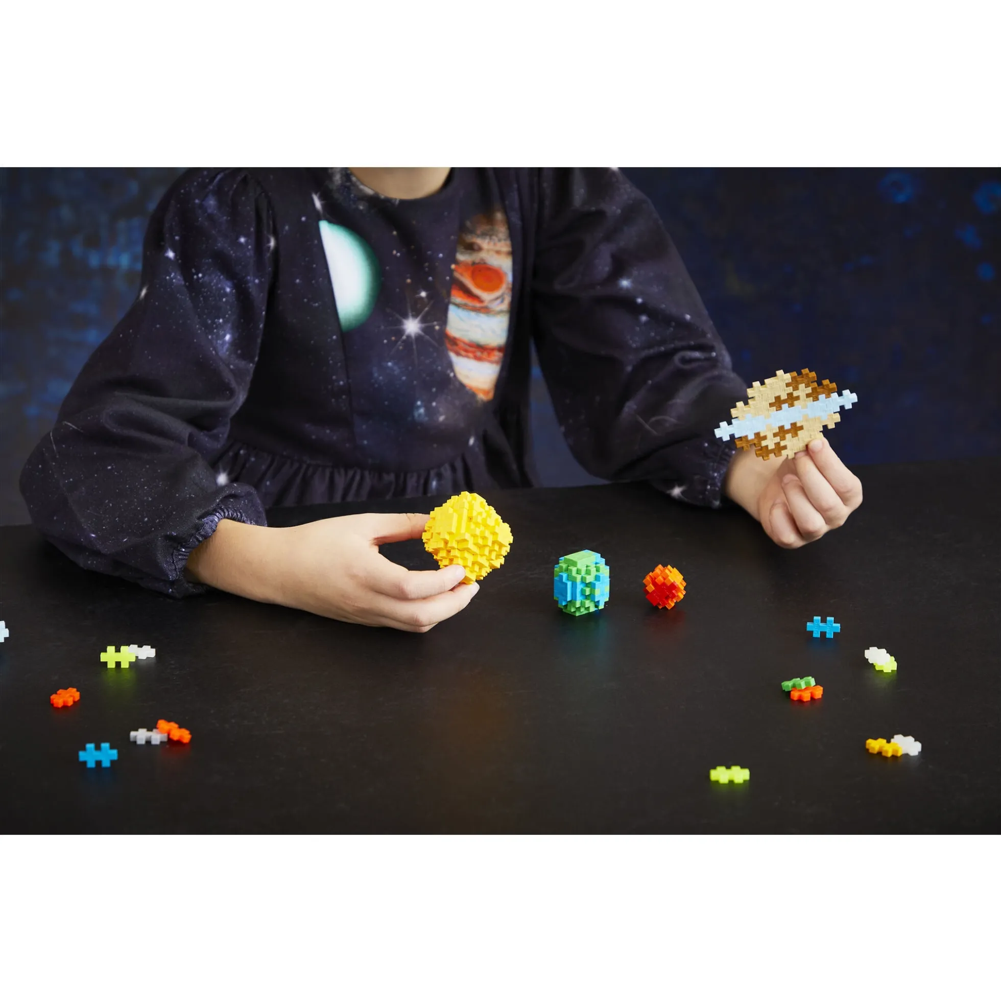 Plus-Plus rumsæt med raketter, planeter og rumfigurer - 1000 dele