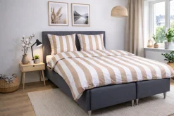 Pudebetræk 60x63 cm - 100% bomuldssatin - Nordic Stripe - Brede naturfarvet striber