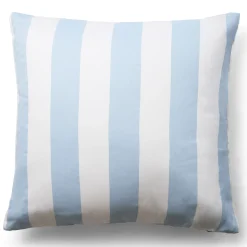 Pudebetræk 60x63 cm - 100% bomuldssatin - Nordic Stripe - Brede lyseblå striber