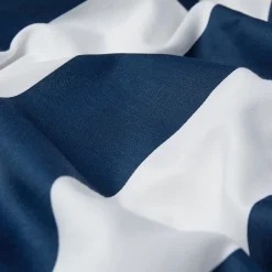 Pudebetræk 60x63 cm - 100% bomuldssatin - Nordic Stripe - Brede blå striber