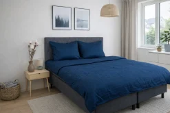 Pudebetræk 60x63 cm - GOTS certificeret økologisk bomuldssatin - Blå jacquardvævede tern