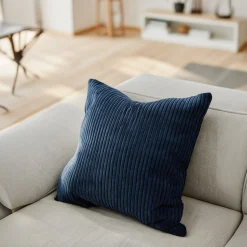 Pyntepude 45x45 cm - Mørkeblå sofapude med fløjls look - Blød pude til sofaen - Borg Living