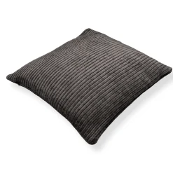 Pyntepude 45x45 cm - Mørkegrå sofapude med fløjls look - Blød pude til sofaen - Borg Living