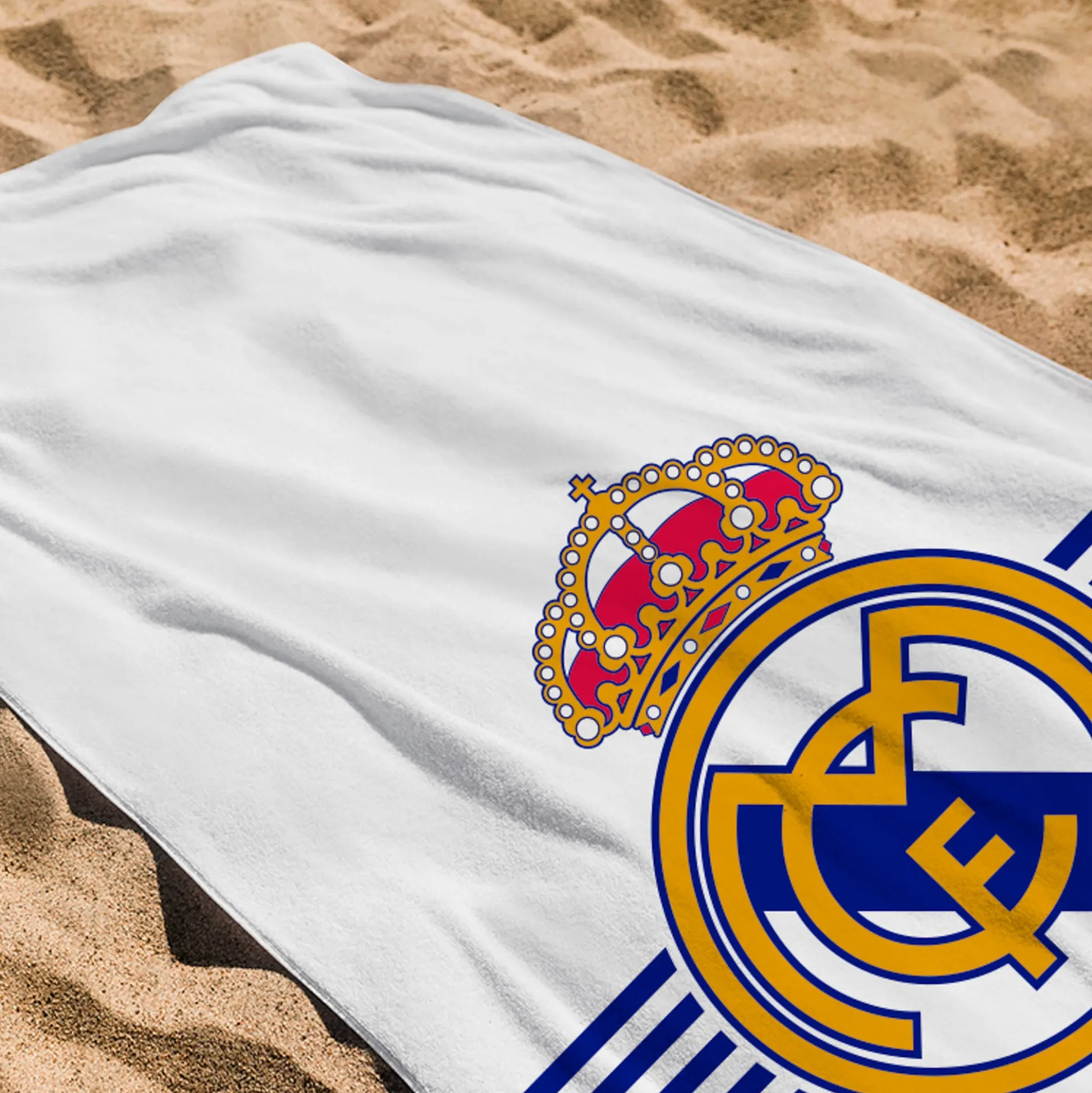 Real Madrid hvid håndklæde - 70x140 cm - 100% bomuld - Blødt badehåndklæde med Hvidt Real Madrid logo